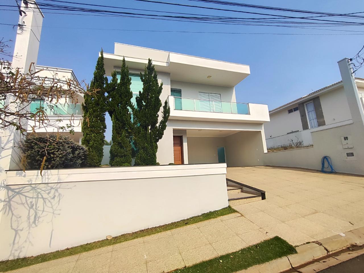 Casa Residencial - Condomínio Serra do Prata