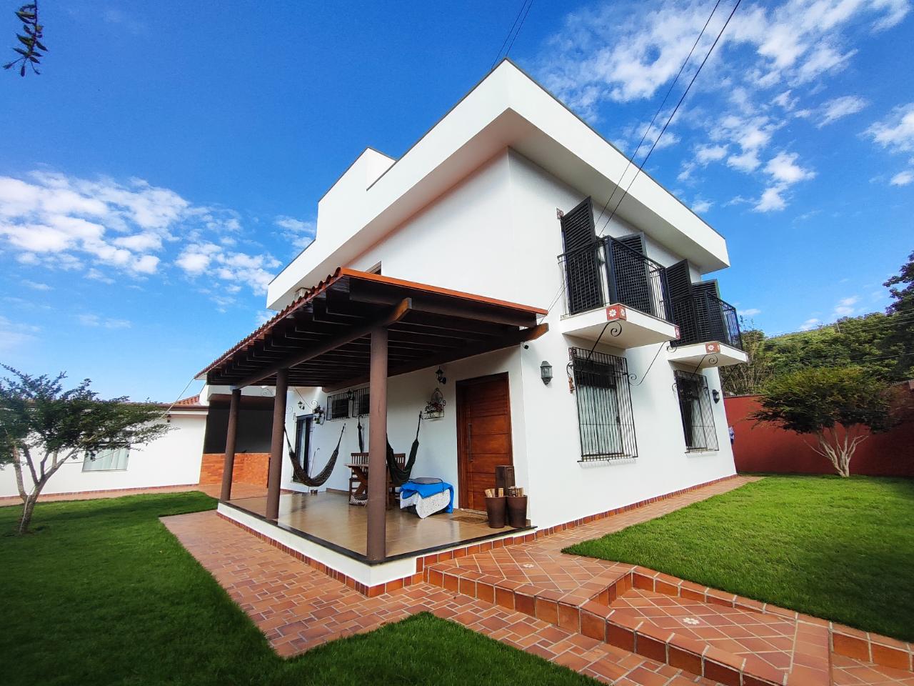 Casa Residencial - Centro